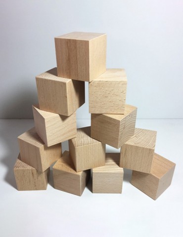 Cube en bois brut (vendu à...